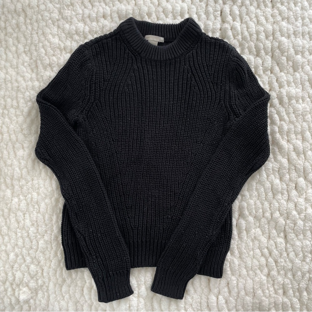 H&M black pullover sweater